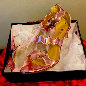 Pink zip back dress shoe